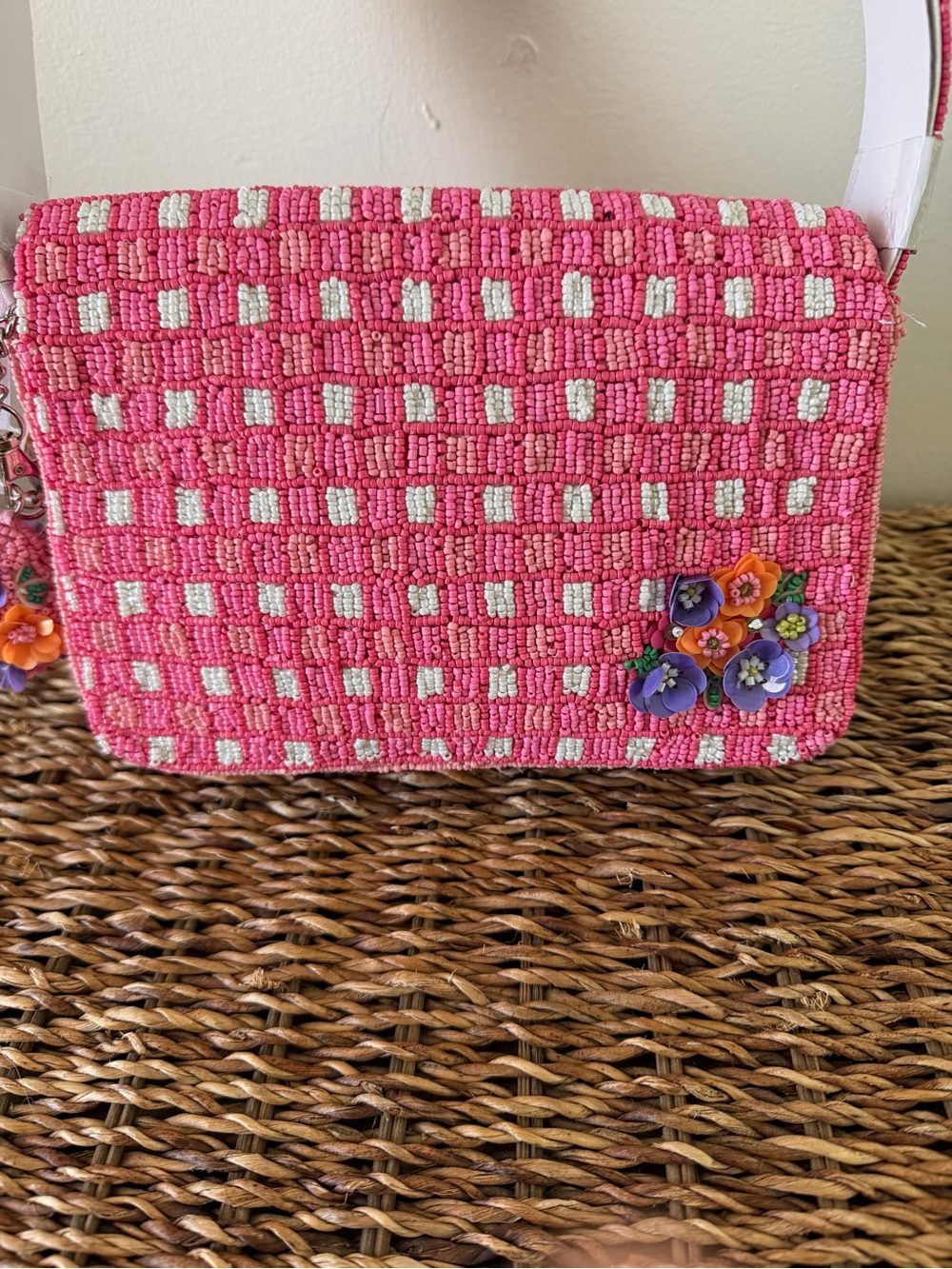 Pink Floral Hand Beaded Shoulder Bag - Picture 3 of 6
